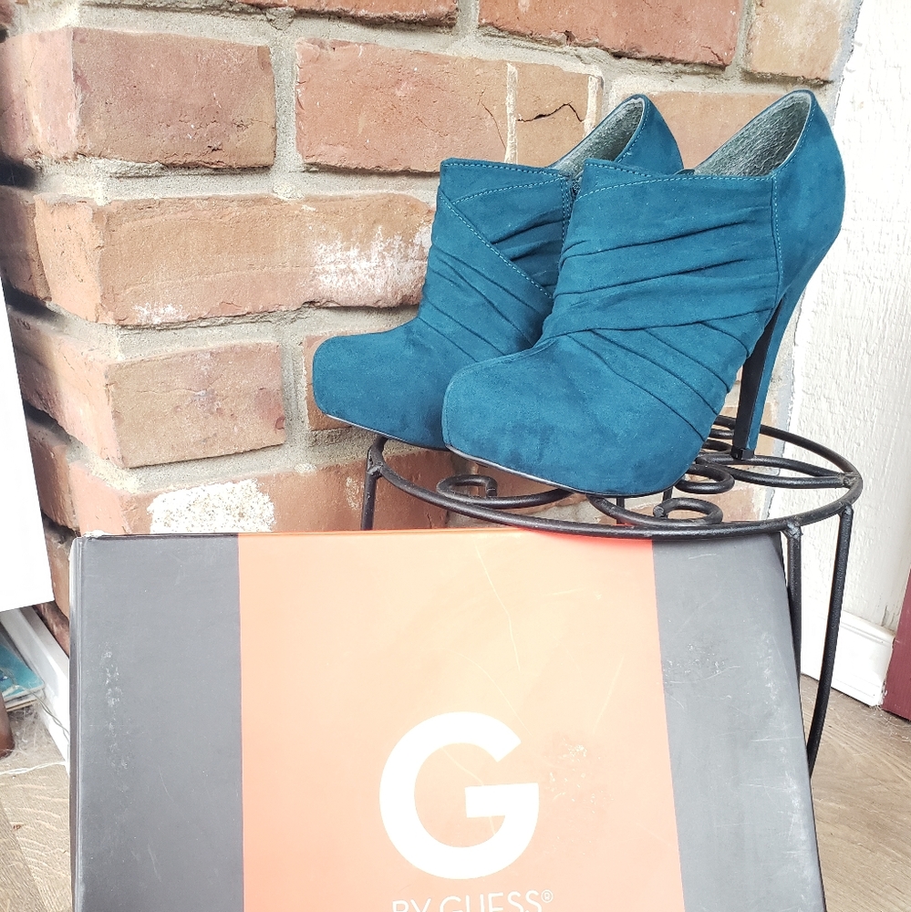 G by GUESS PEACOCK BLUE HIGH HEELED BOOTIES